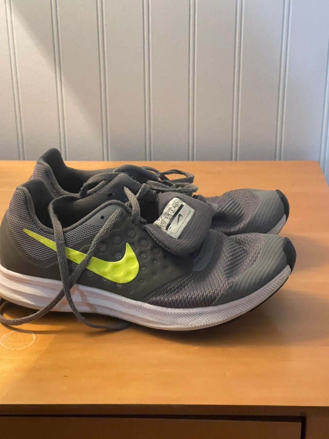 Nike Downshifter Men's Running Shoes Size 4.5