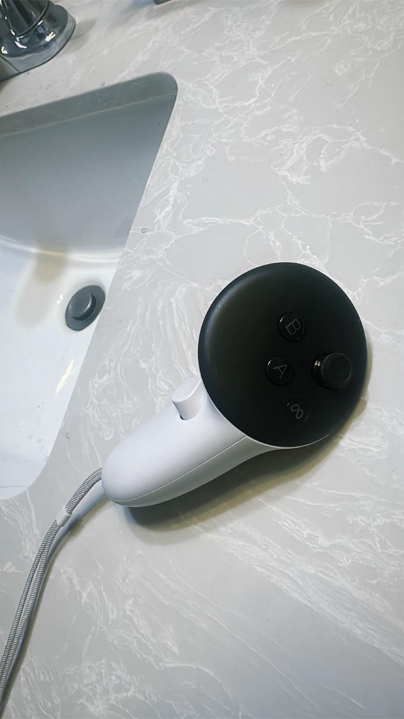 Meta Quest 3s VR Headset - photo 3
