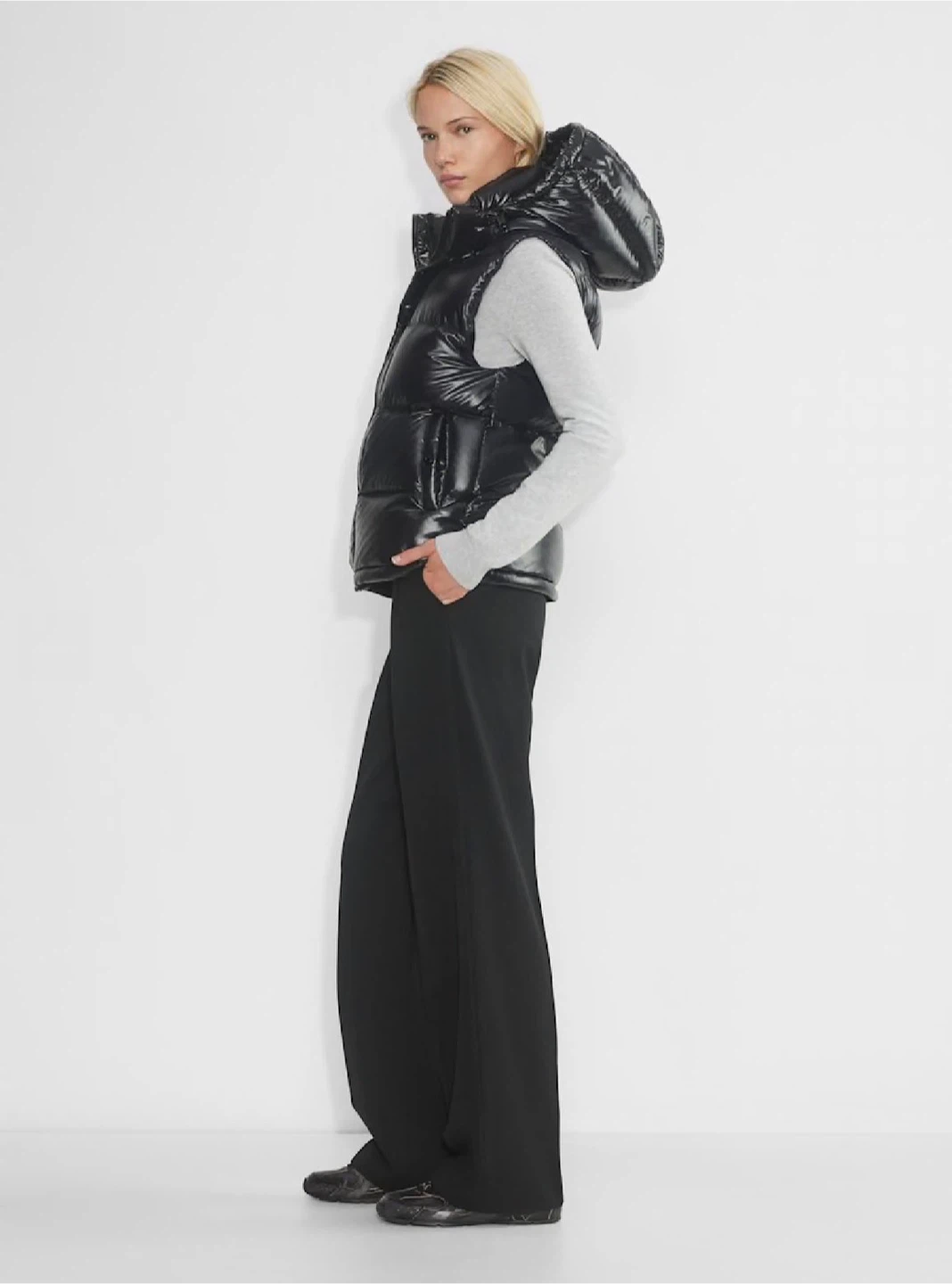 Aritzia The Super Puff Vest Hi-Gloss Black Size M - photo 3