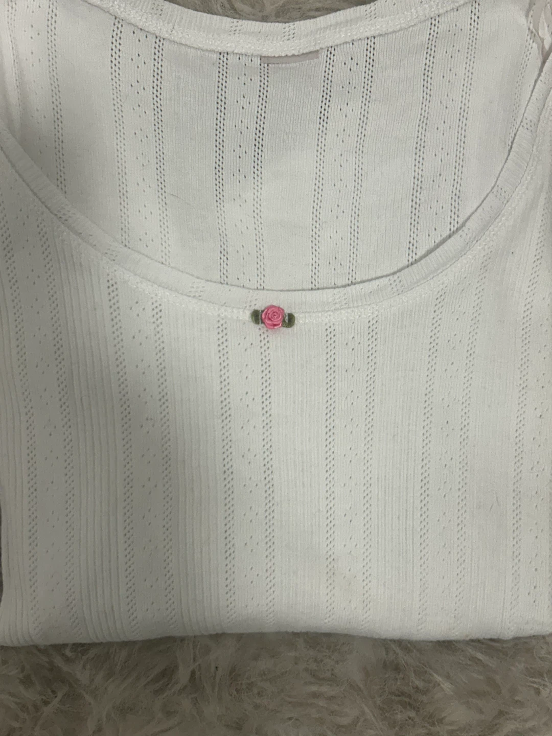 White  Top with Rose Detail Perfect for the spring