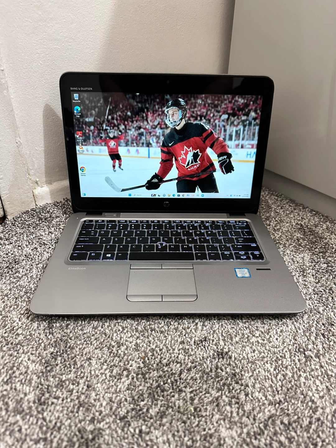 HP EliteBook 500Gb storage  Intel i5 core  Intel hd graphic 8Gb - photo 3