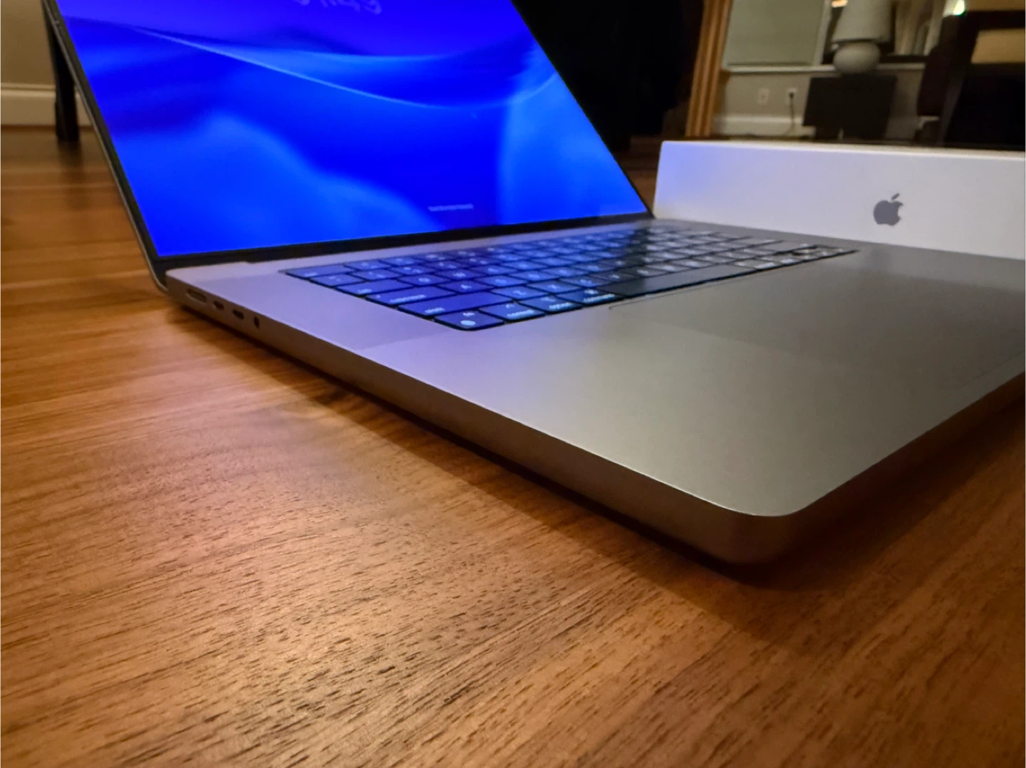 MacBook Pro 16 inch M2 Pro (12c CPU, 19c GPU) (16GB + 512GB) - photo 2