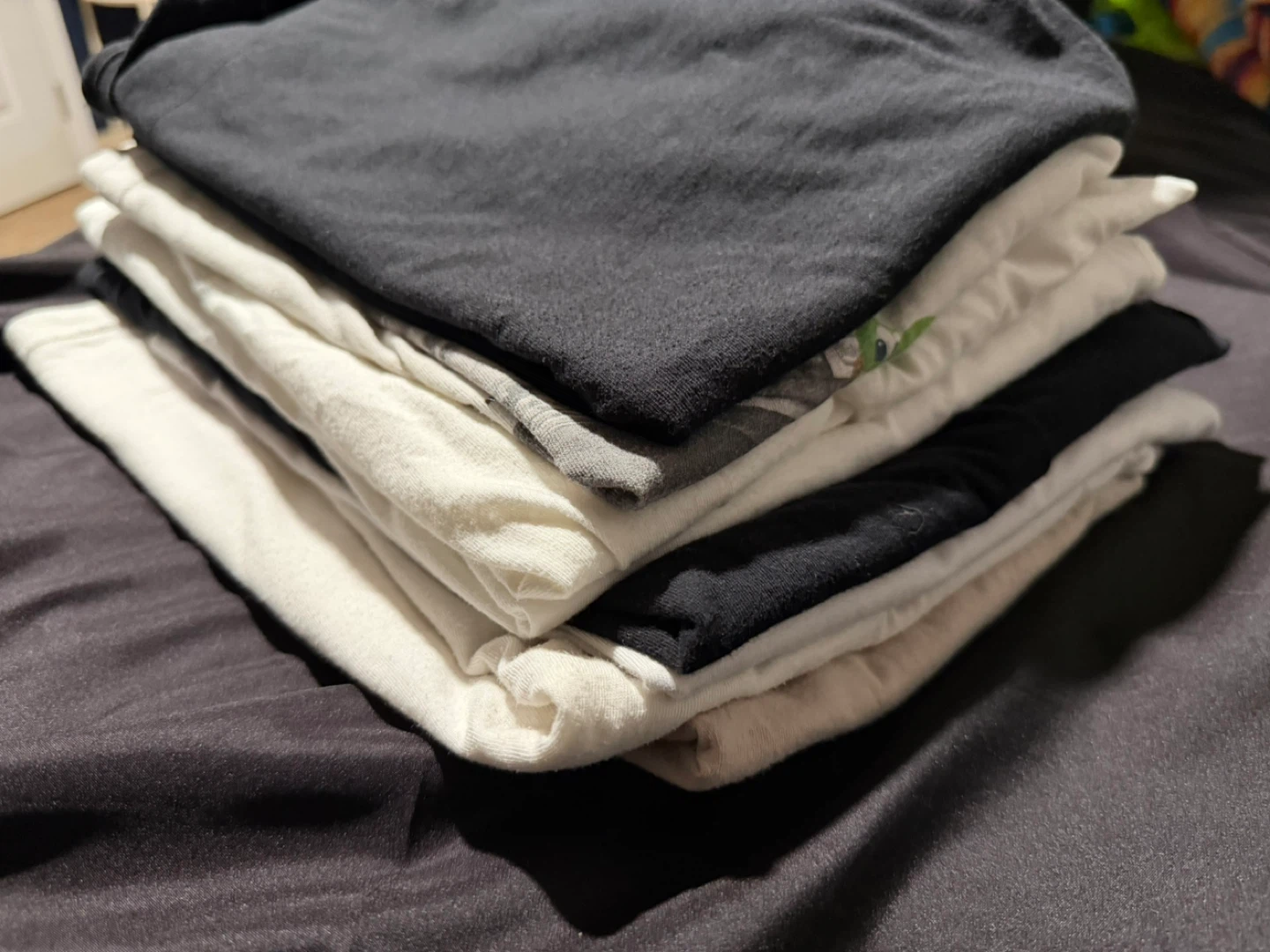 Lot of 8 Men non-Fashionable T-Shirts