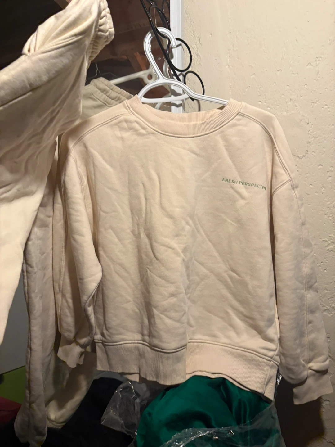 Air Jordan T-Shirt and Fresh Perspective Sweatshirt Set - photo 3