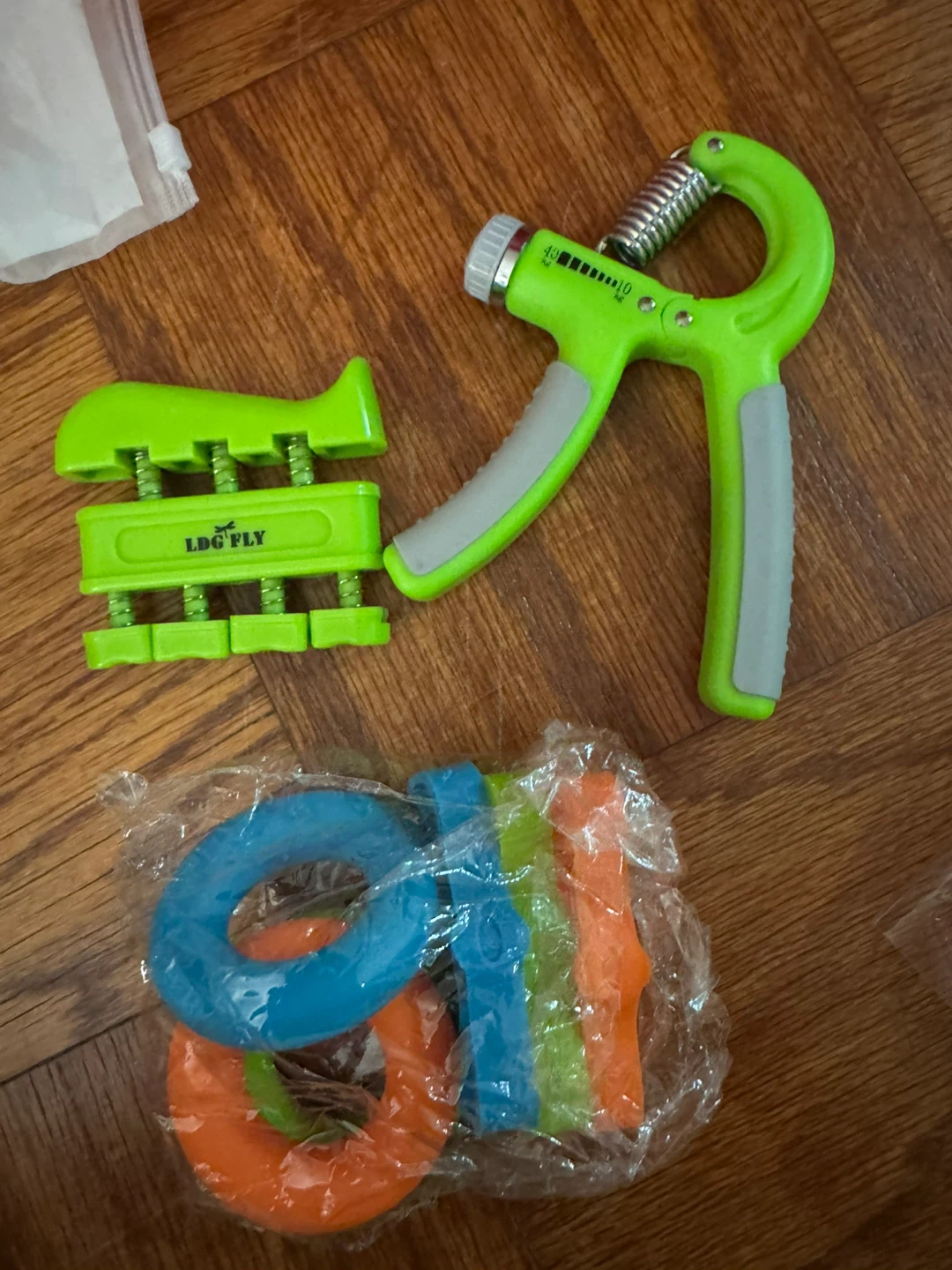 LDG FLY Hand Grips and Finger Exerciser Set - photo 2