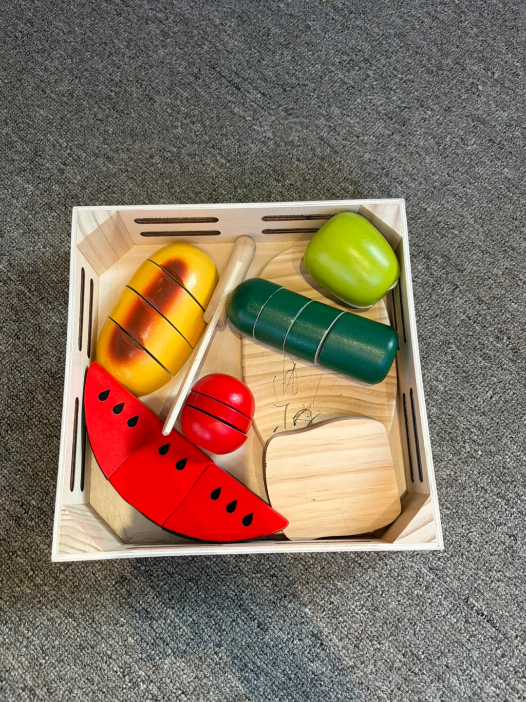 Montessori cutting toy