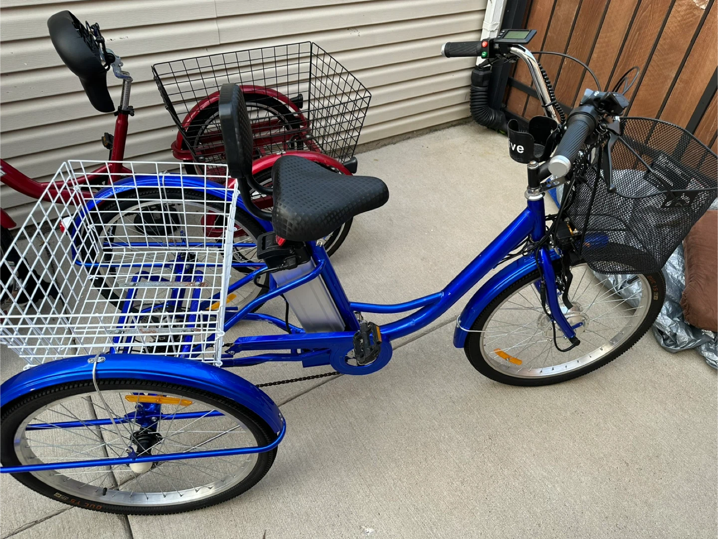 Blue Electric Tricycle with Basket - photo 4