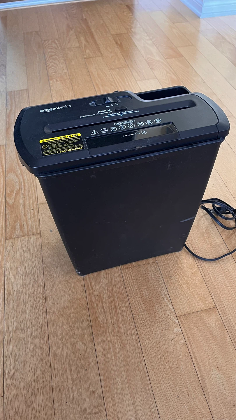 Paper Shredder + Credit Cards, CDs