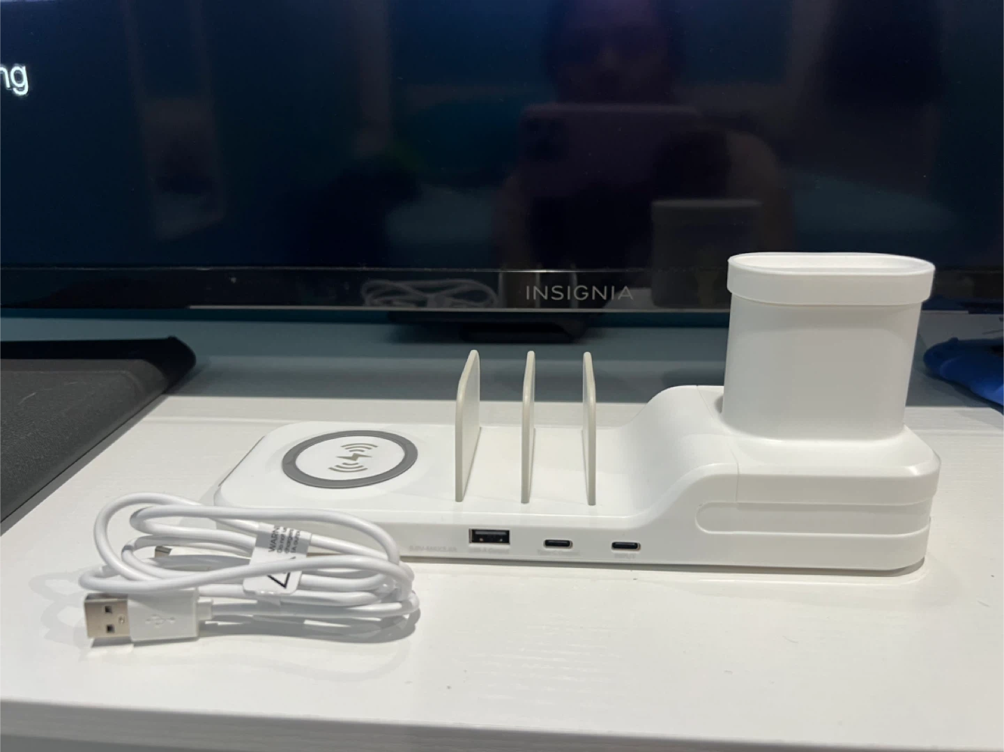 SARINA 5-in-1 Power Charging Station for Apple Watch & AirPods - photo 2