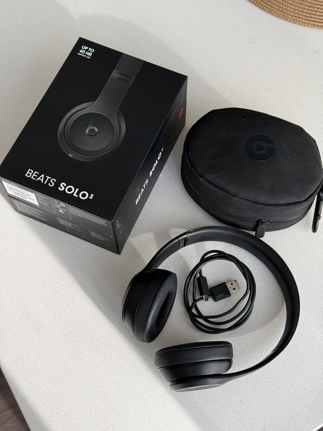 Beats Solo3 Wireless Headphones - Black - photo 2