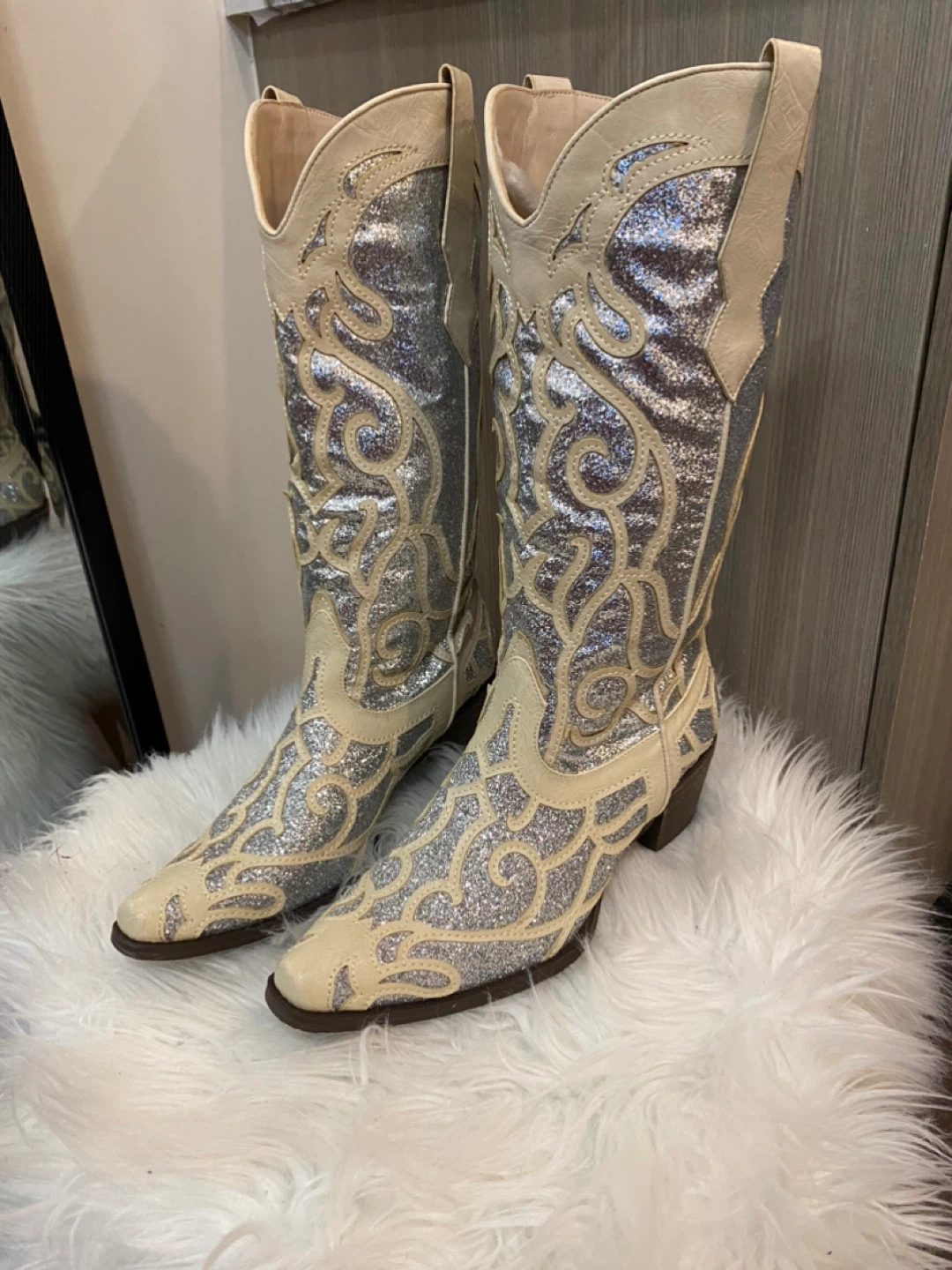 Sparkly Cowgirl Boots - US Size 9.5