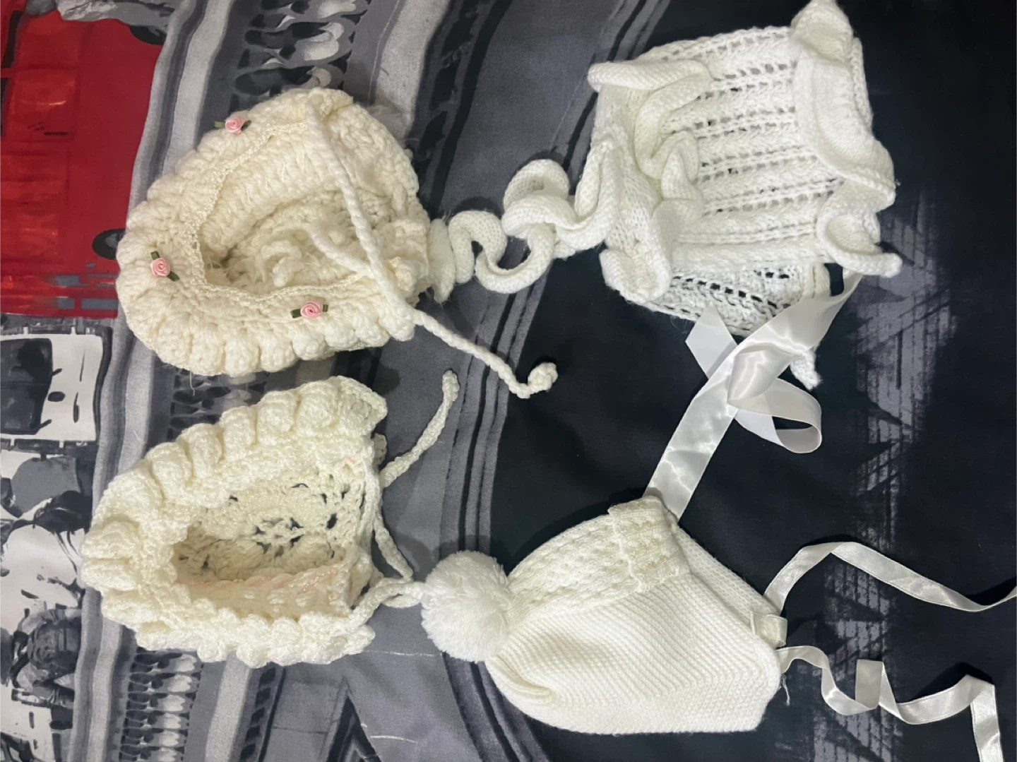 SET Knitted Baby Clothes Set with Bonnet and Rattle - photo 2