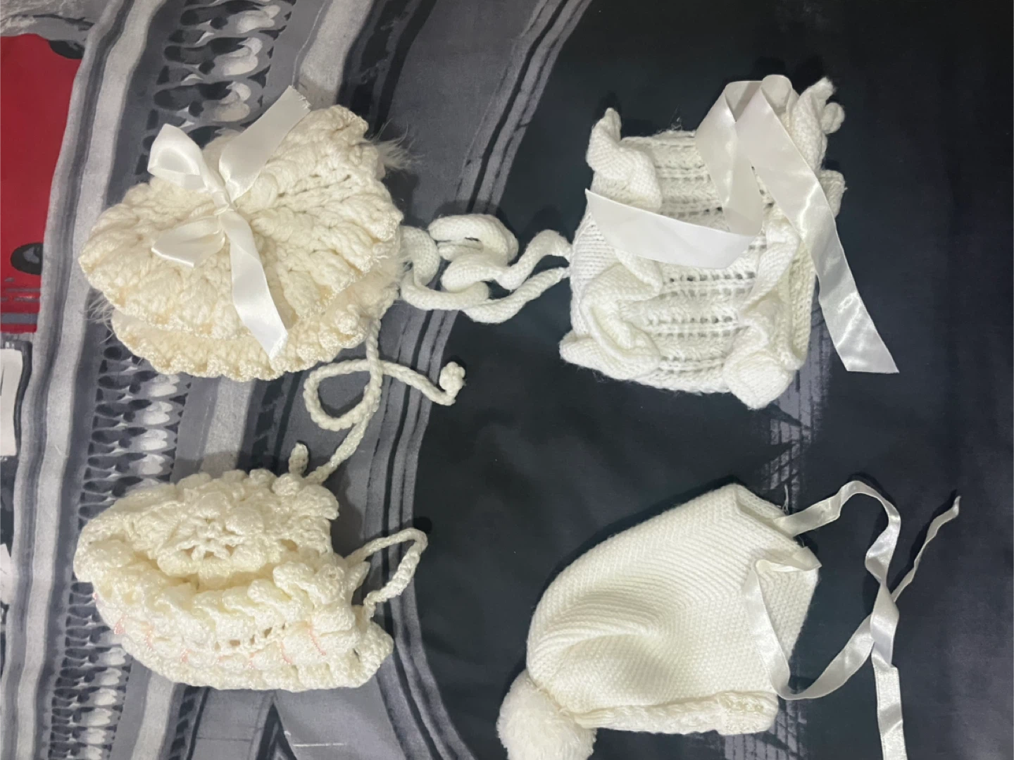 SET Knitted Baby Clothes Set with Bonnet and Rattle