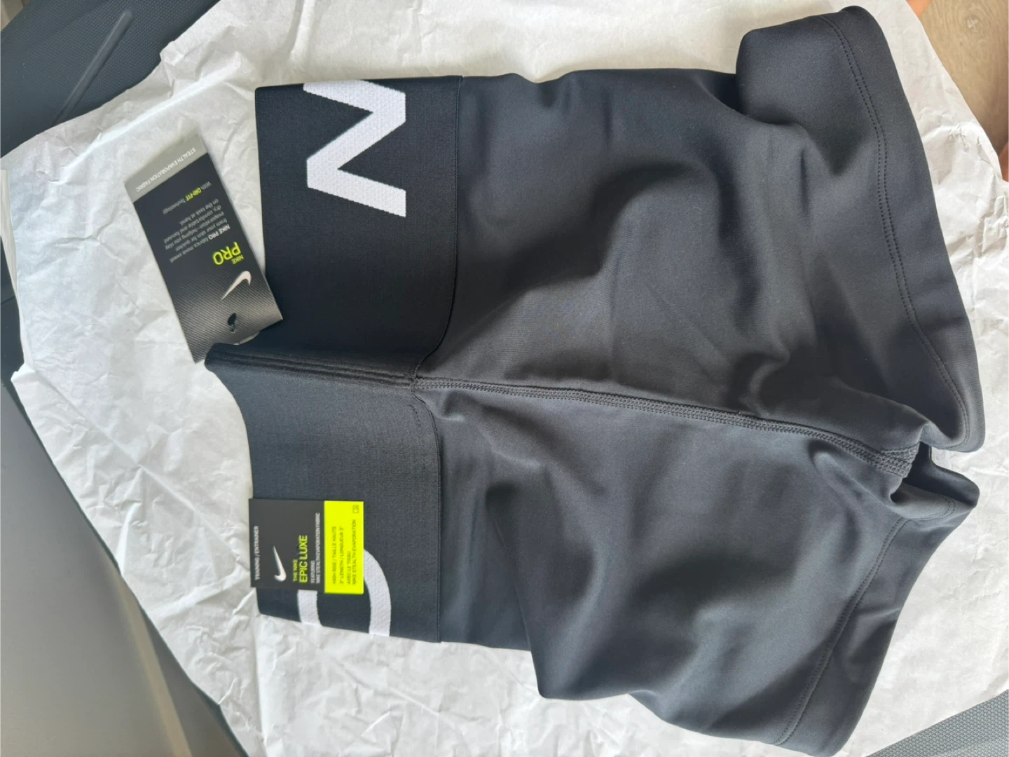 Nike Pro Epic Luxe Training Shorts & Nike Tee - photo 3