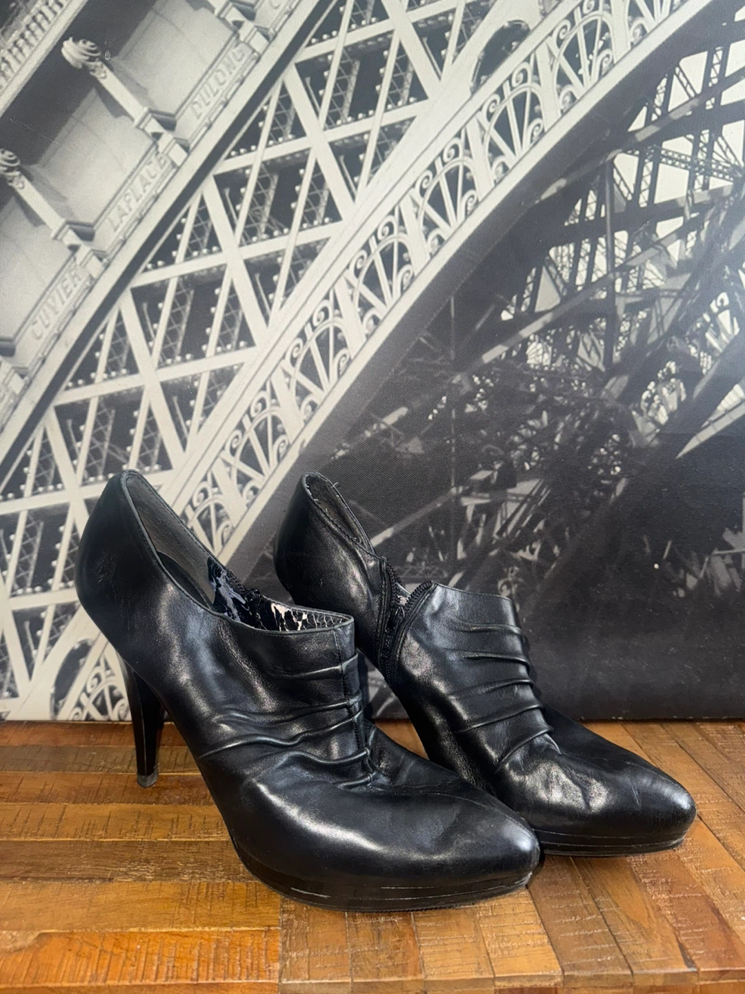 Black Leather Ankle Boots with Zipper - photo 2