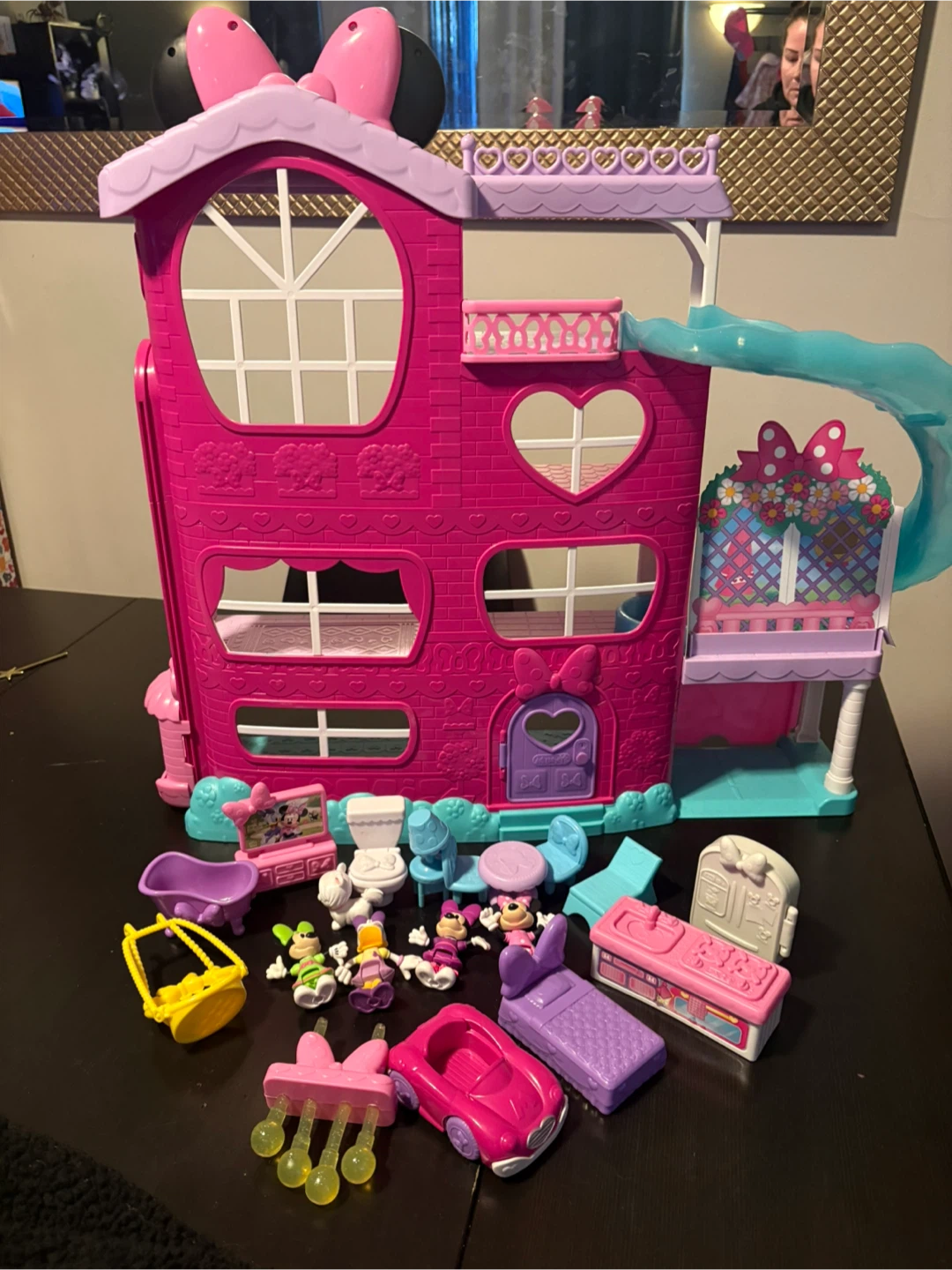 Disney Junior Minnie Mouse Mansion 22-inch Playset