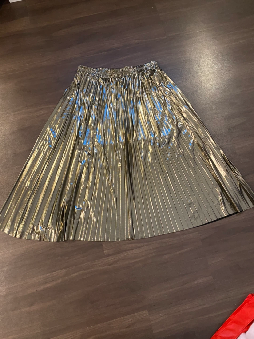 DYNAMITE Metallic Pleated Midi Skirt - TG/XL