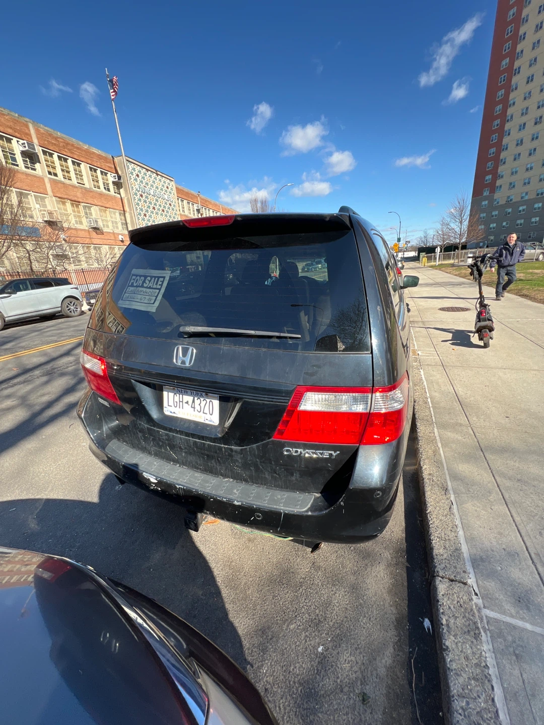 Black 2005 Honda Odyssey Minivan - photo 3
