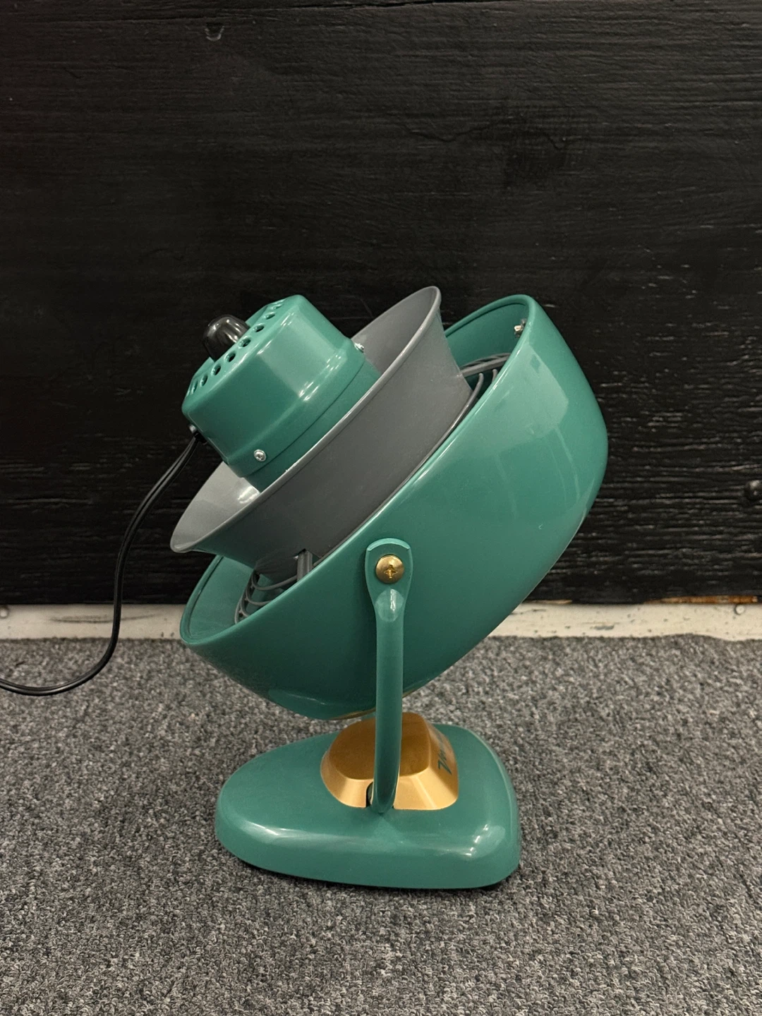 Vornado "Vornado" Vintage Desk Fan - Teal - photo 4