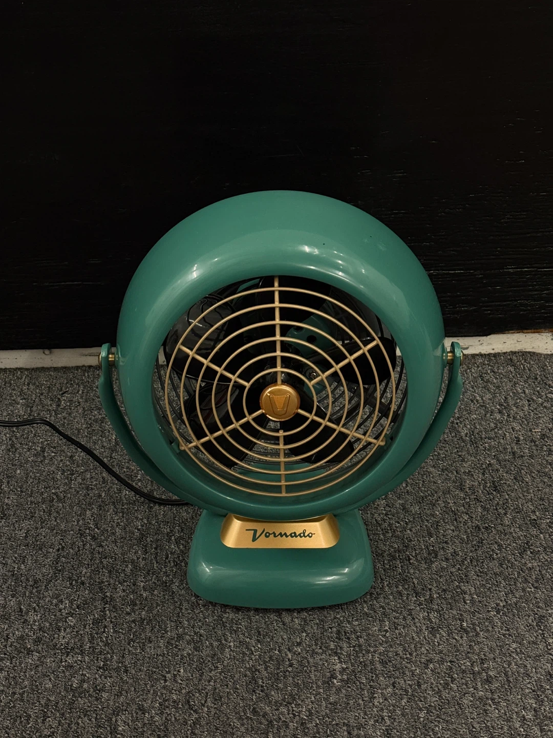 Vornado "Vornado" Vintage Desk Fan - Teal - photo 2