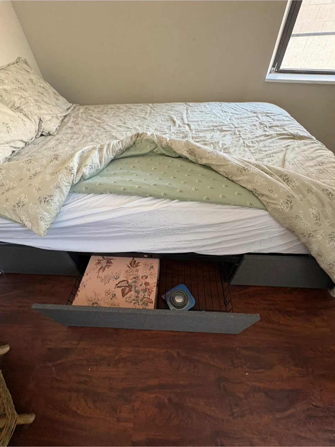 Full Size Bed with Bed frame - photo 2