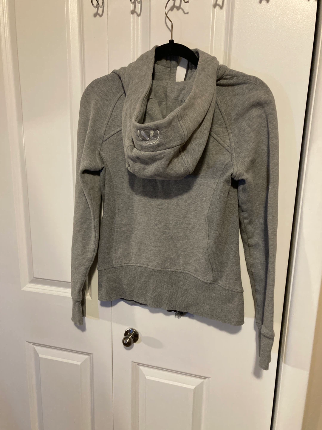 Lululemon Scuba Grey Zip-Up Hoodie with Thumbholes - photo 5