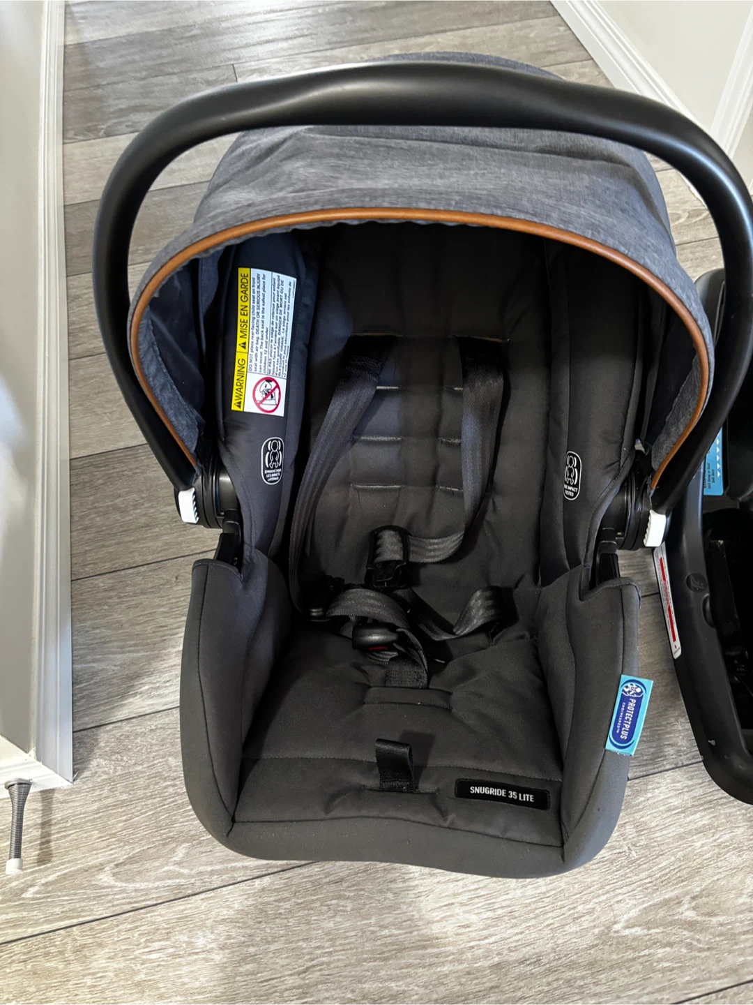 Graco SnugRide 35 Lite Infant Car Seat & Base - photo 4