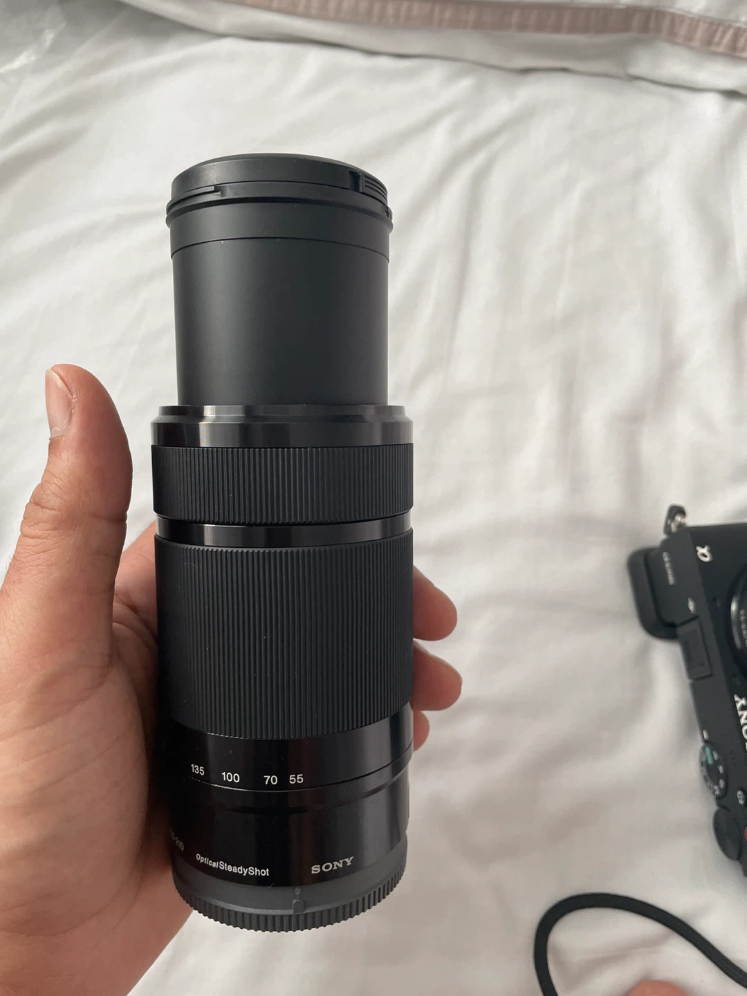 Sony E-mount 4.5-6.3/55-210 OSS Lens - photo 3