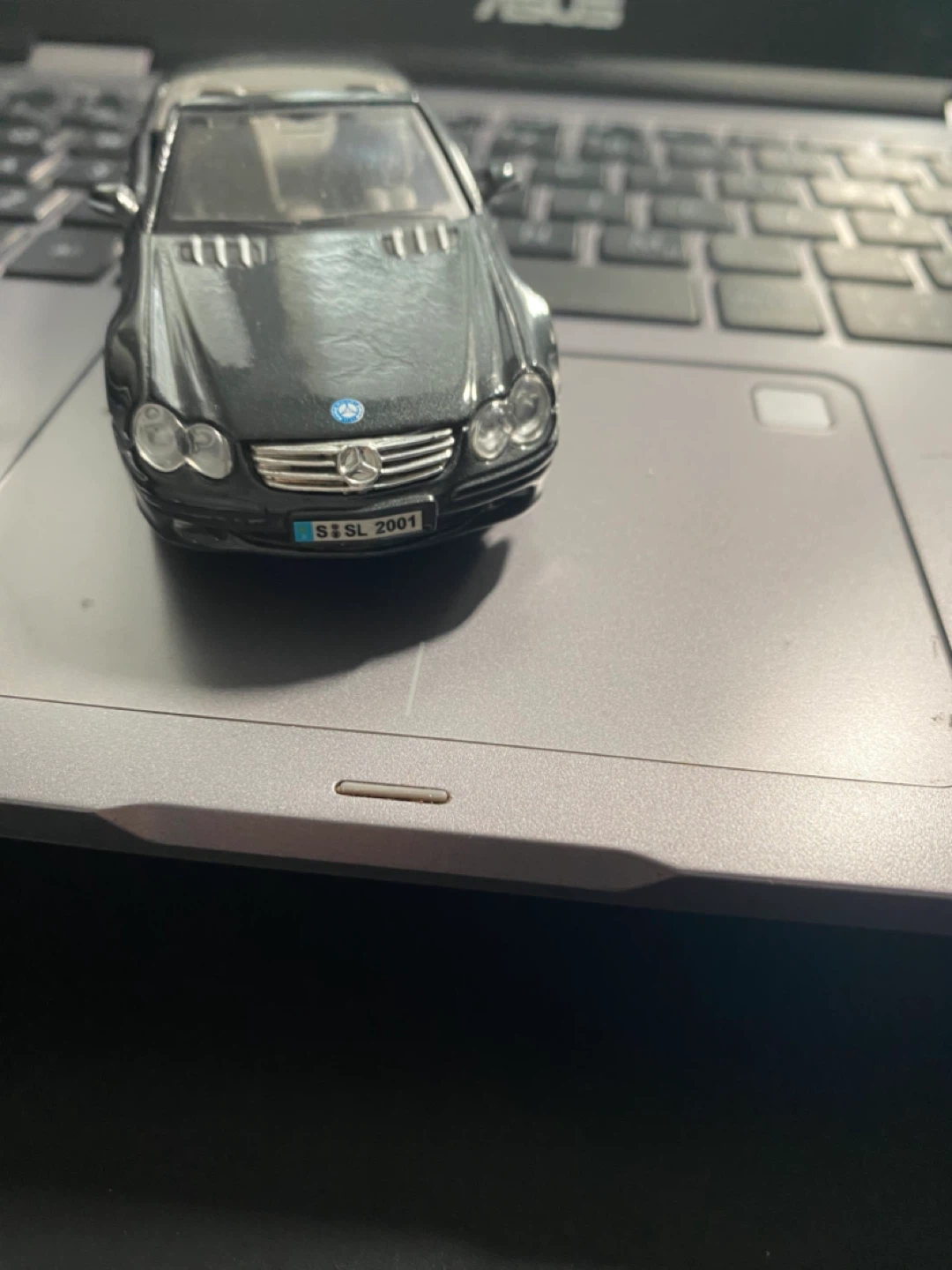 Mercedes-Benz SL 2001 Diecast Car