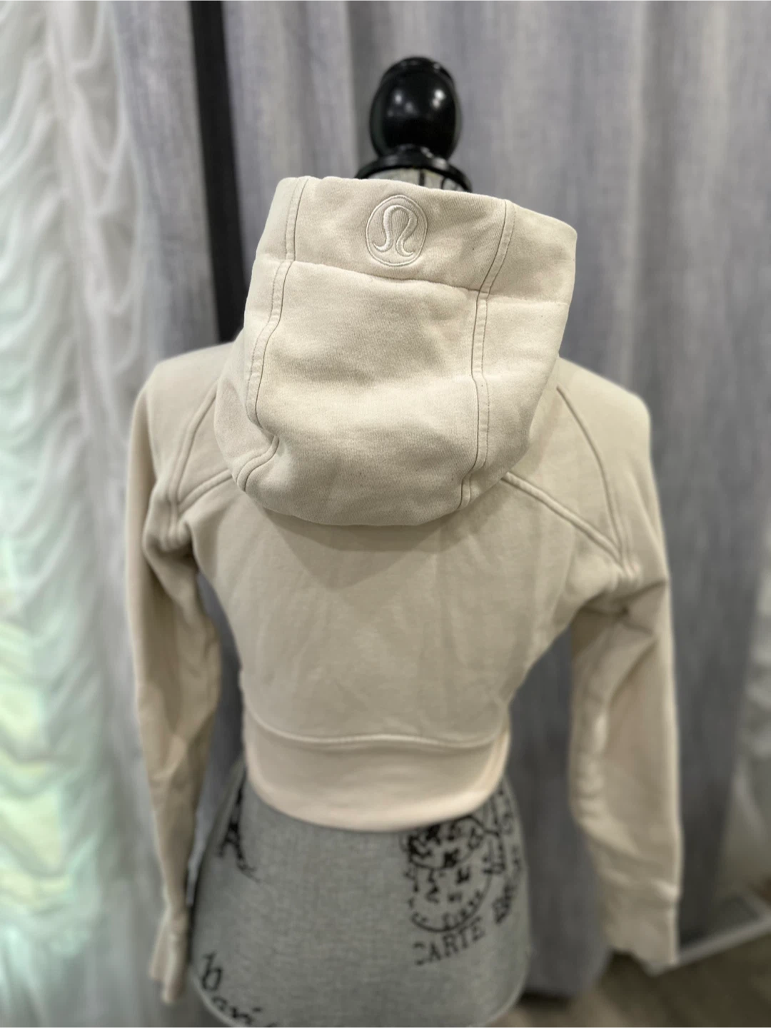Lululemon Beige Cropped Zip-Up Hoodie - photo 3