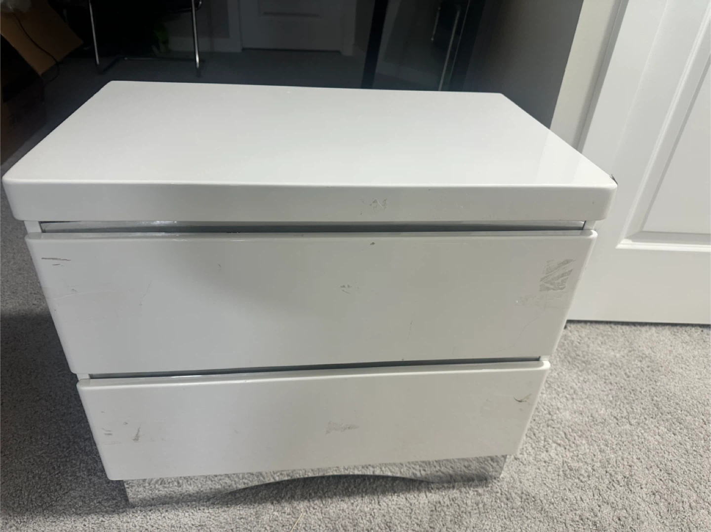 White 2-Drawer Nightstand