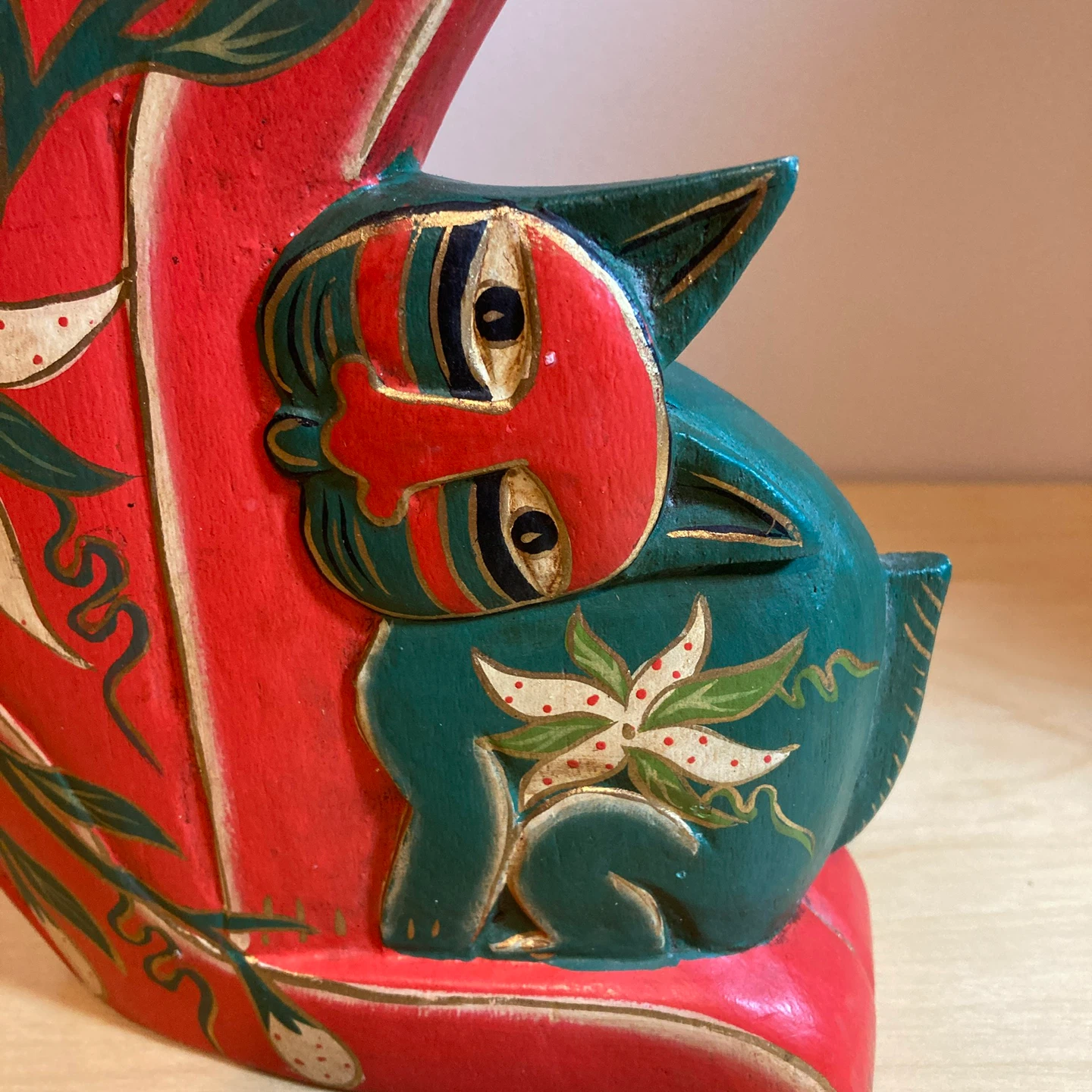 Laurel Burch inspired Wooden Cat Figurine - photo 3