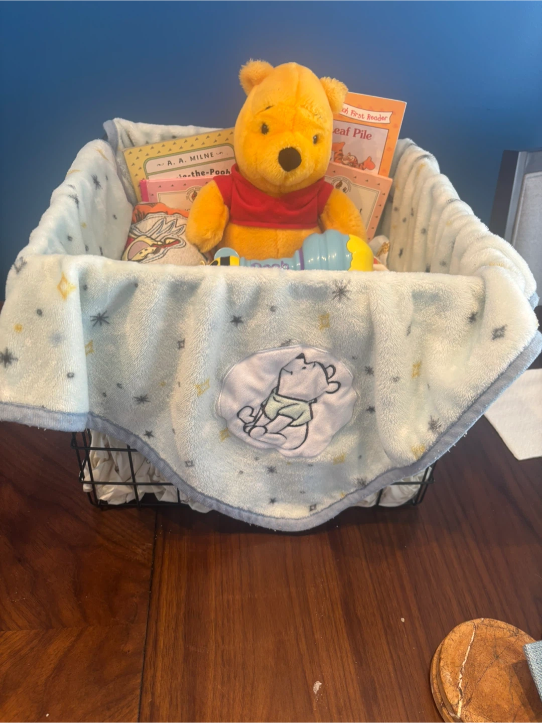 Winnie the Pooh Baby Gift Basket - photo 2