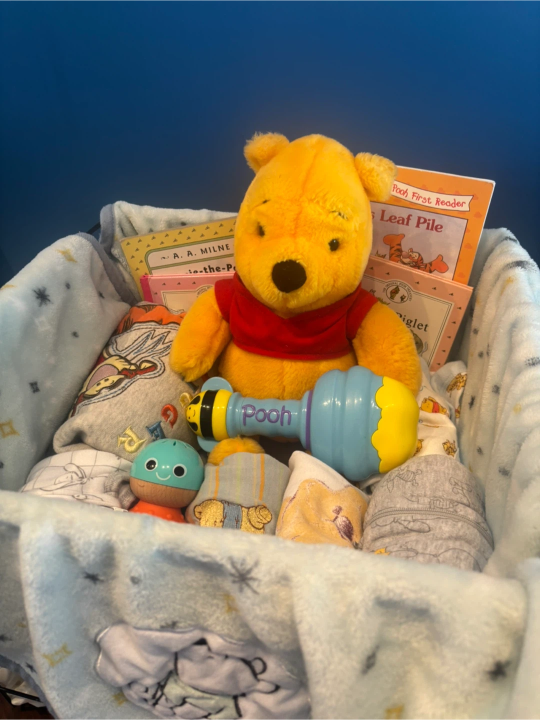 Winnie the Pooh Baby Gift Basket - photo 3