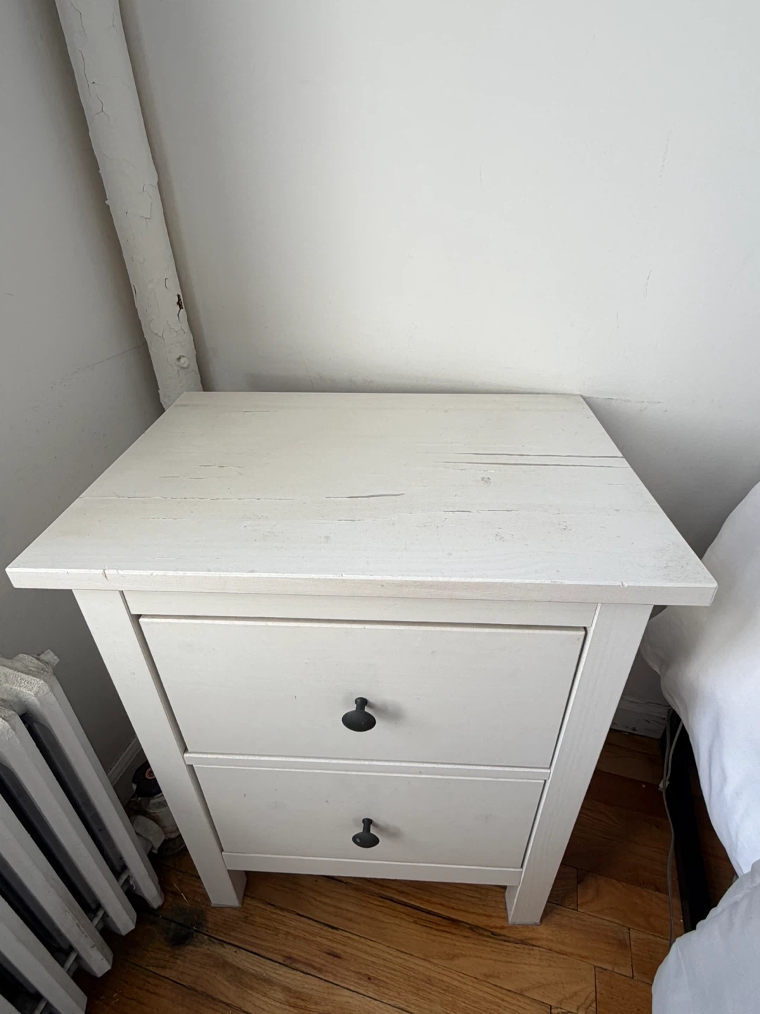 White 2-Drawer Nightstand - photo 2