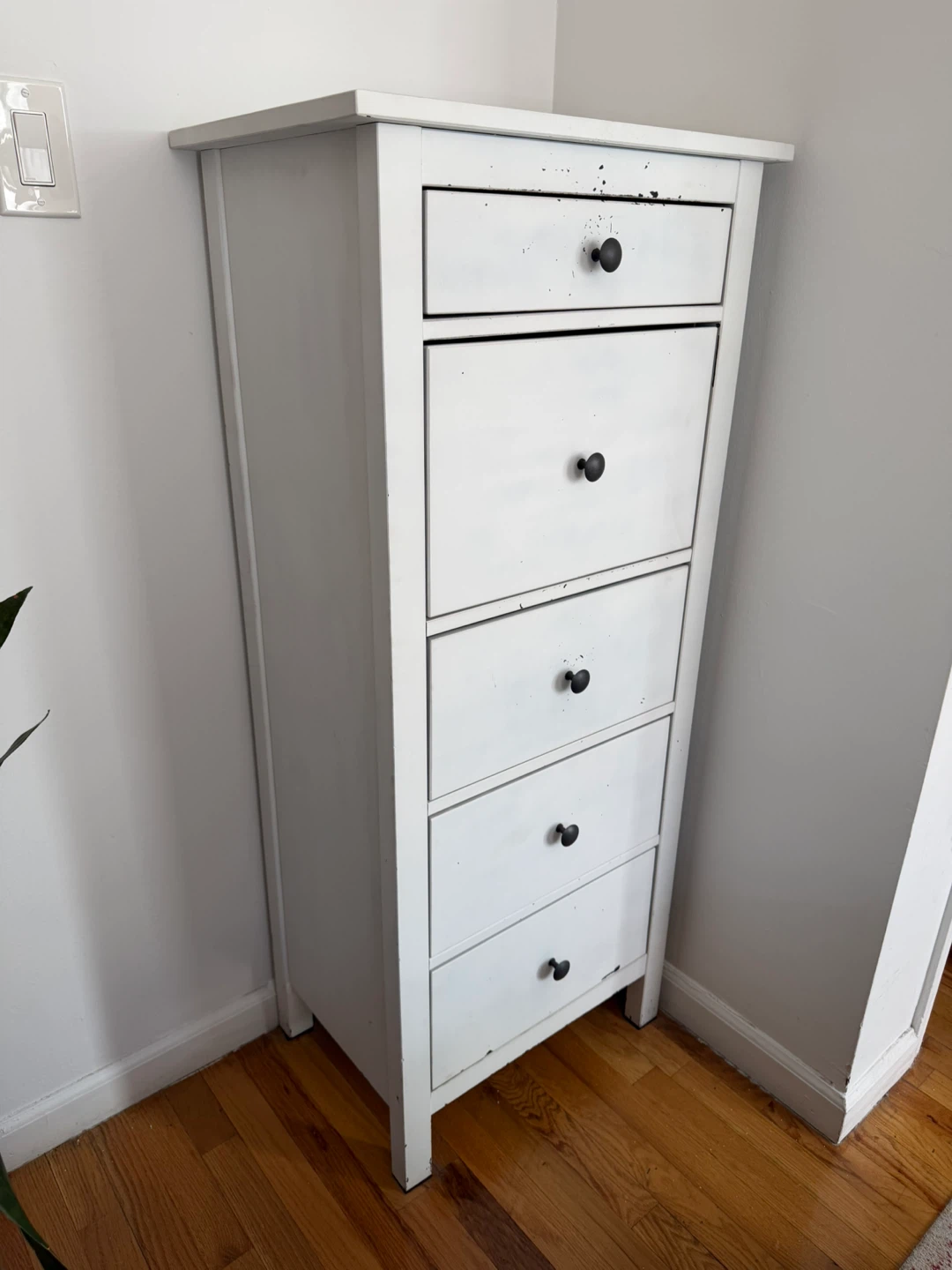 White 5-Drawer Tall Dresser