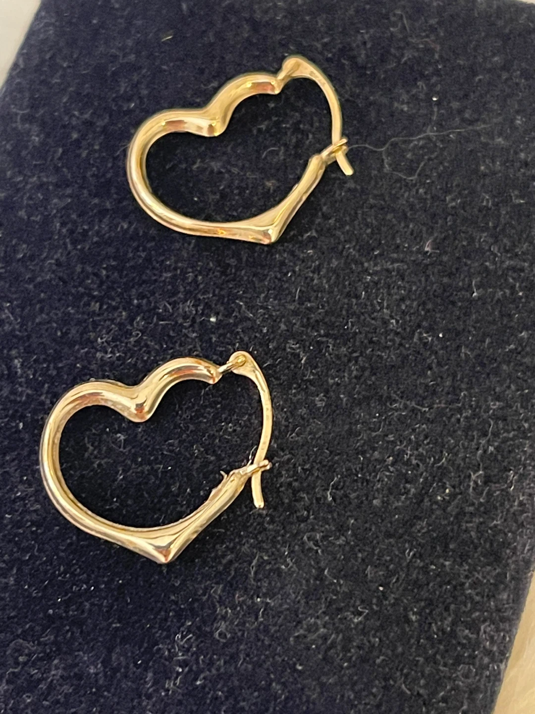 Vintage 10 Karat Yellow Gold Open Heart Hoop Earrings - photo 5