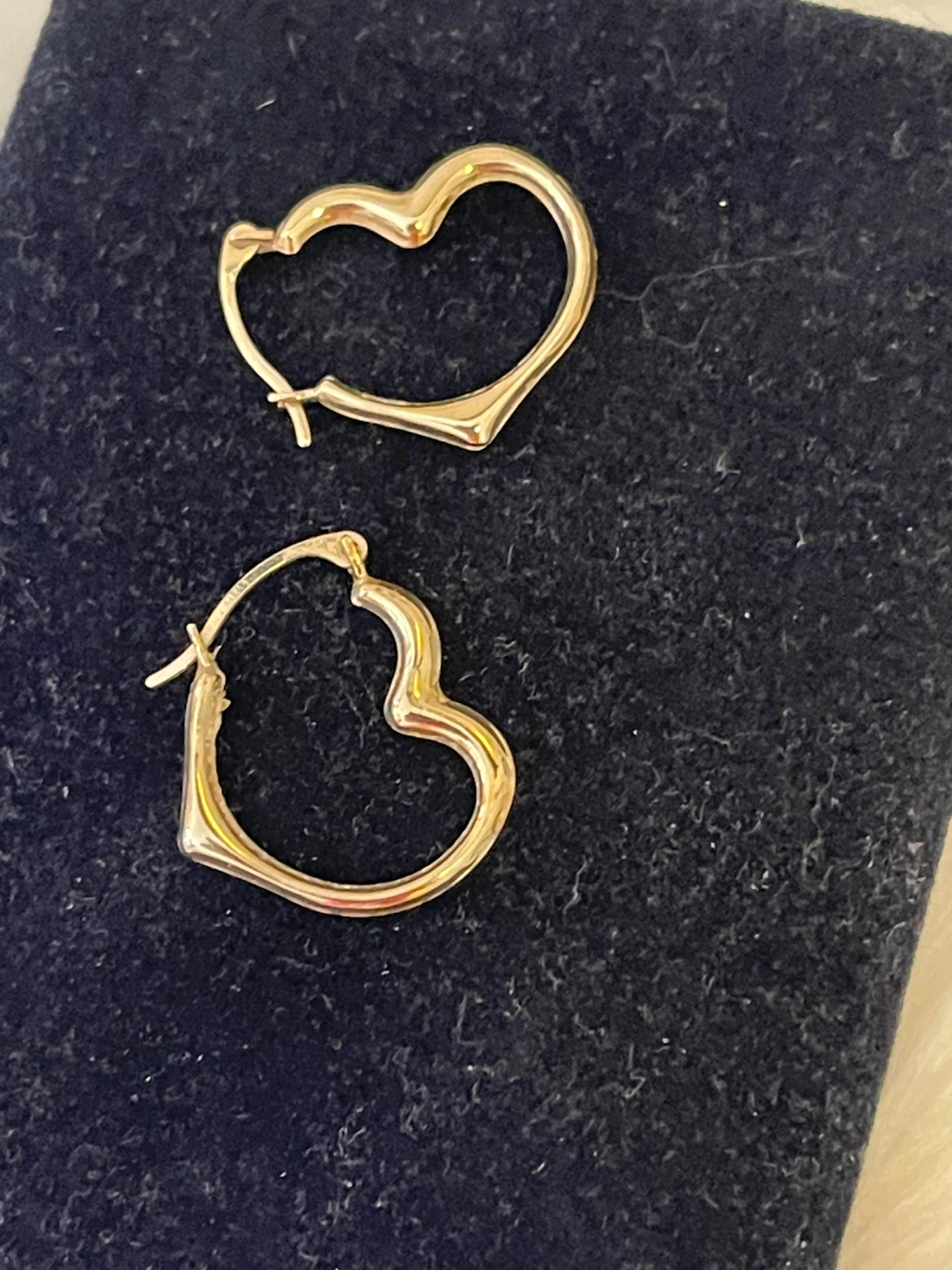 Vintage 10 Karat Yellow Gold Open Heart Hoop Earrings - photo 4