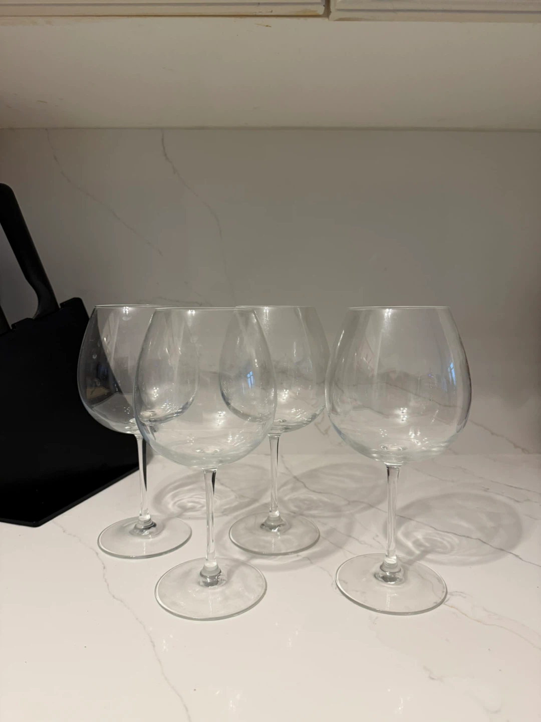 Set of 4  Wine Glasses