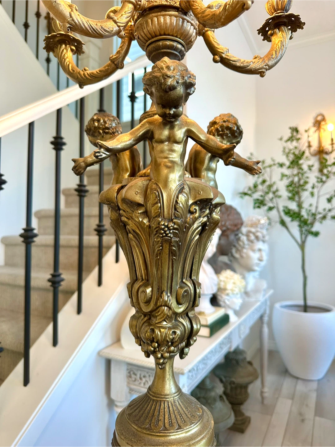 Ornate Gold Cherub Candelabra Table Lamp - photo 2