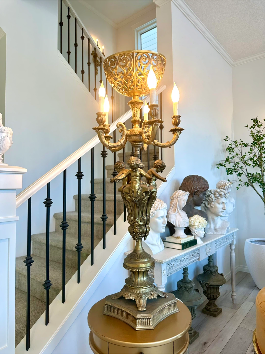 Ornate Gold Cherub Candelabra Table Lamp - photo 3