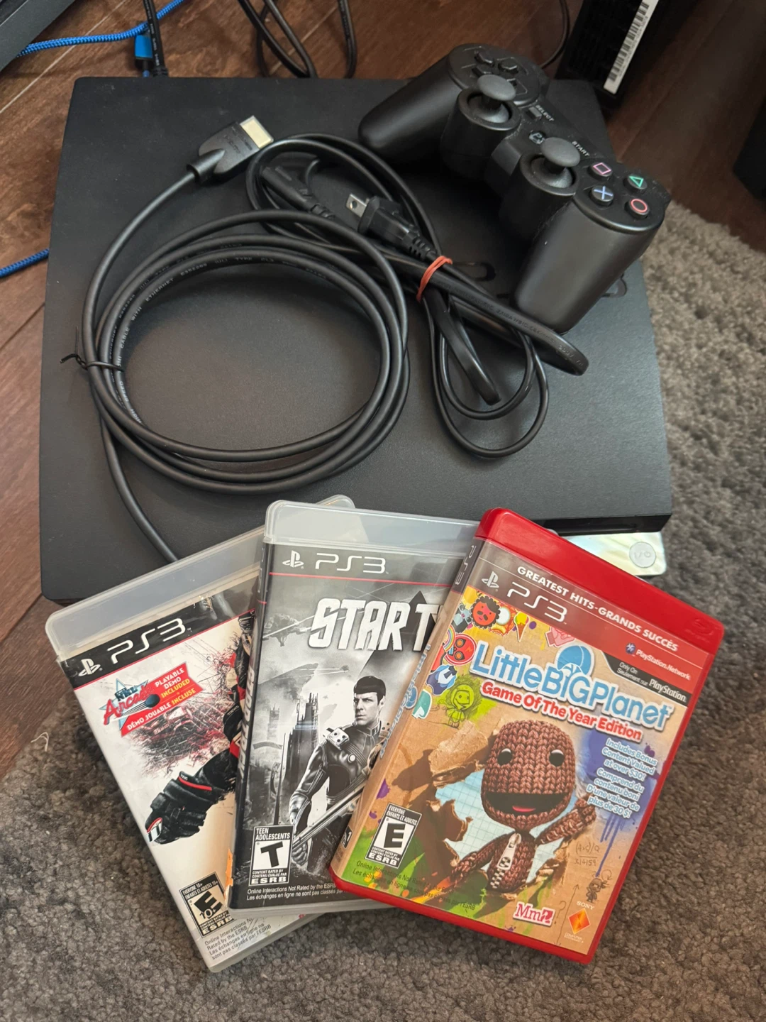 PlayStation 3 [Slim - 120gb] + 3 Games