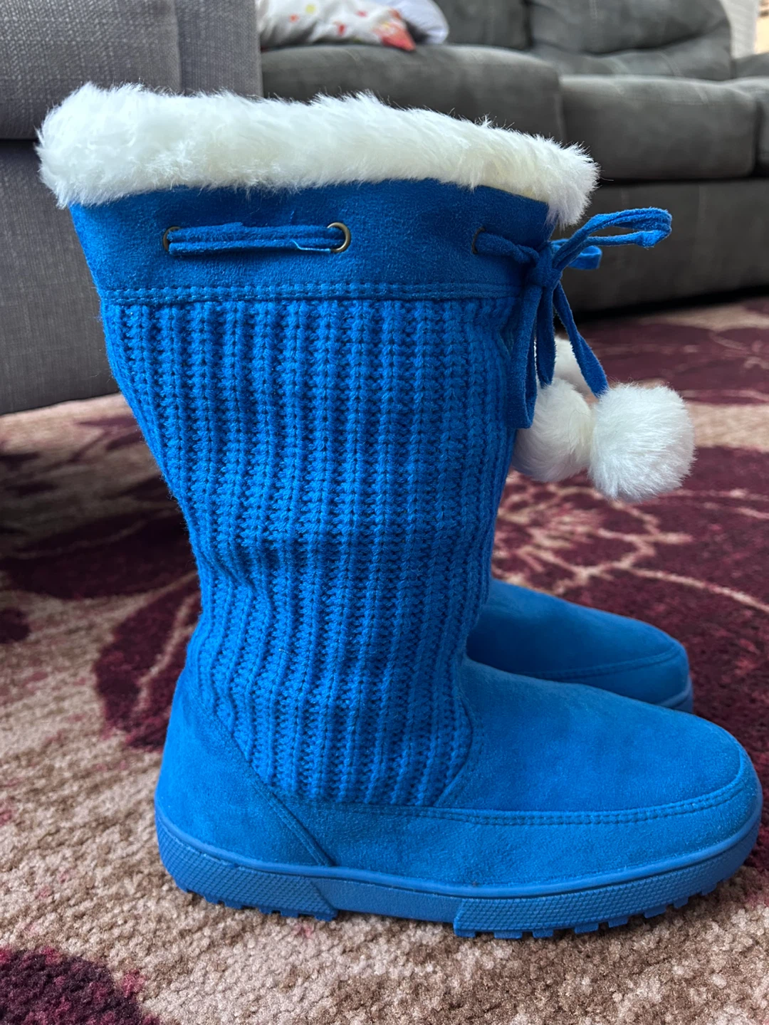 Brand new Blue Knit & Suede Winter Boots with Pom Poms - photo 3