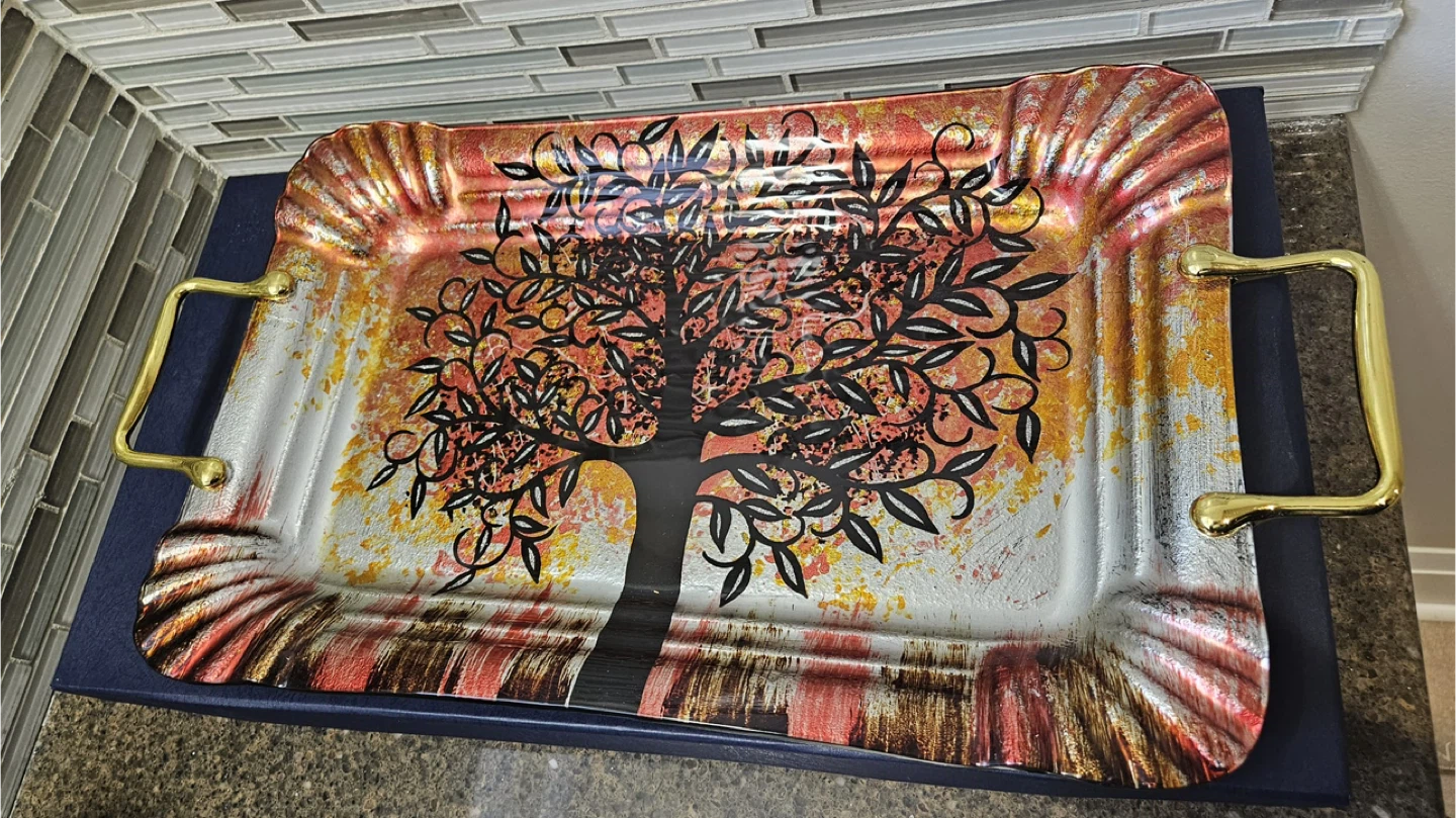Decorative Serving Glass Made Serving with Tree Design