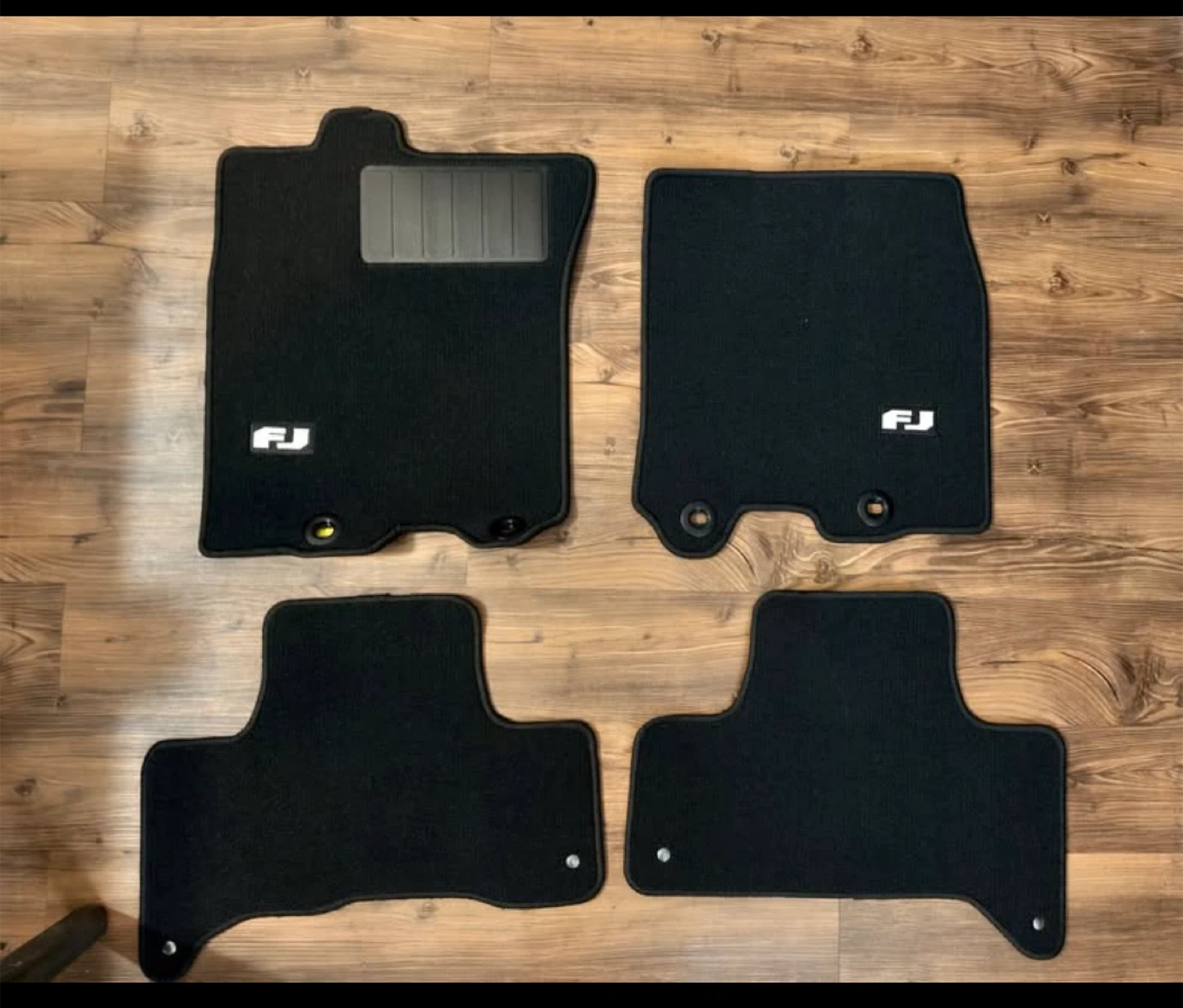 TOYOTA Genuine PT206-35090-11 Carpet Floor Mats for FJ Cruiser - photo 2