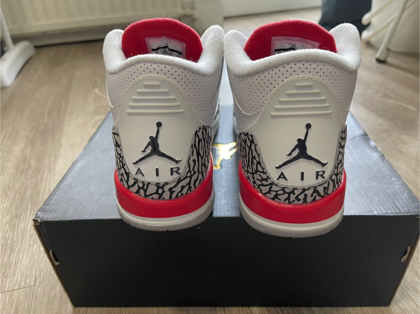 Air Jordan 3 Retro (White/Red) - photo 3
