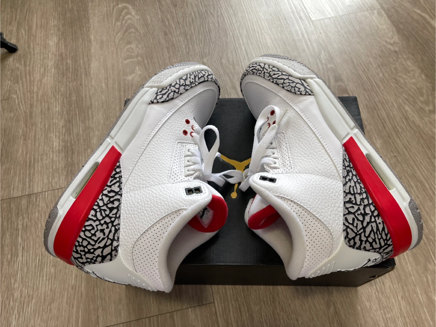 Air Jordan 3 Retro (White/Red) - photo 5
