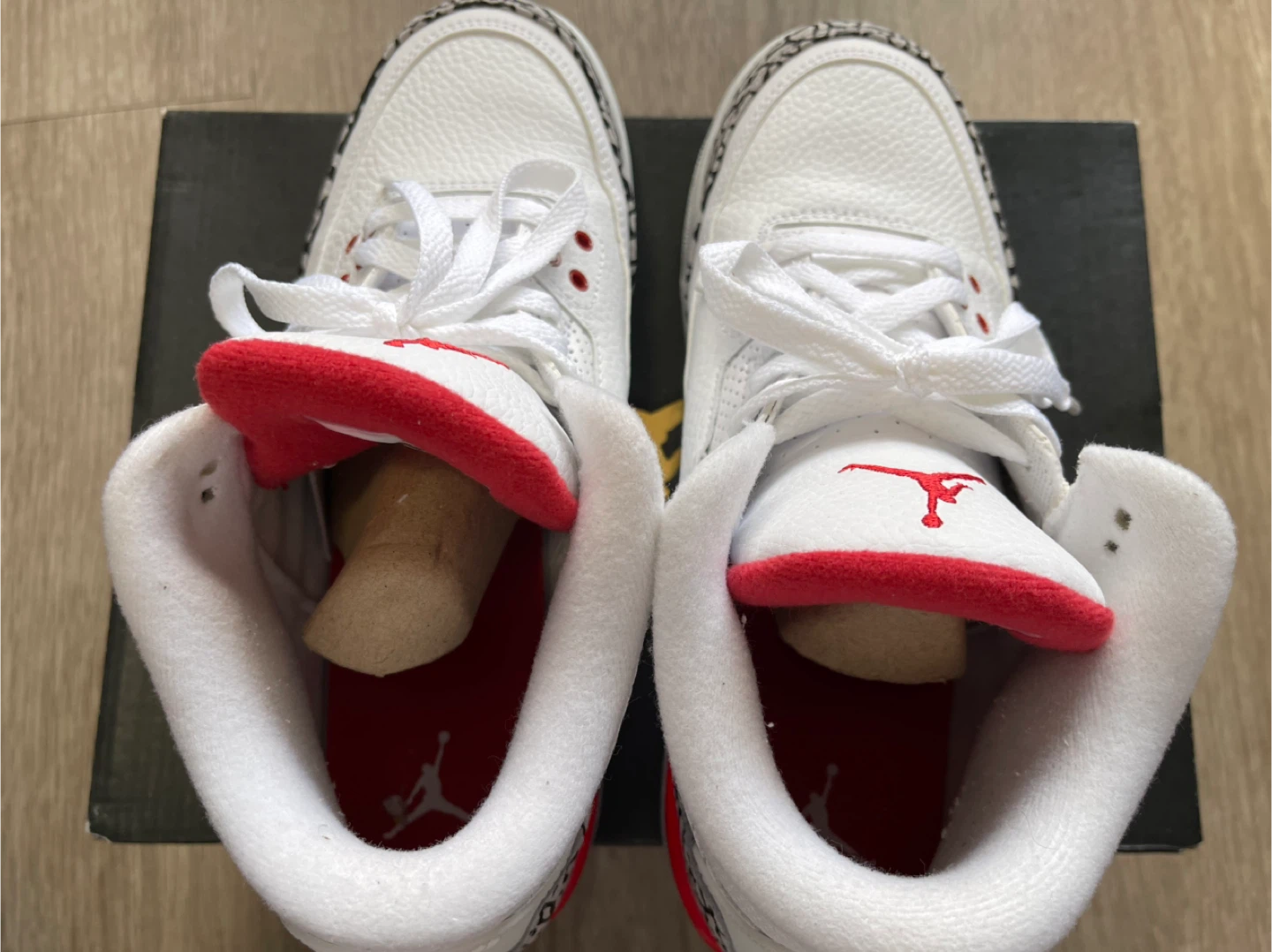 Air Jordan 3 Retro (White/Red) - photo 4