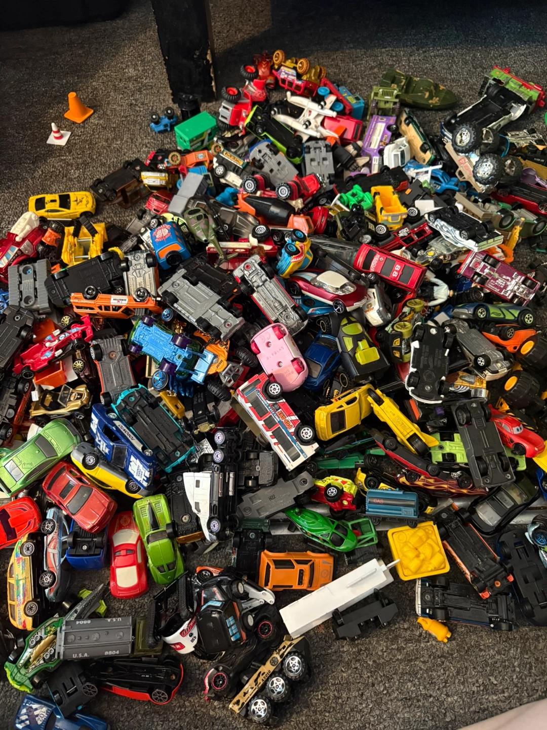 Large Lot of hot wheel cars