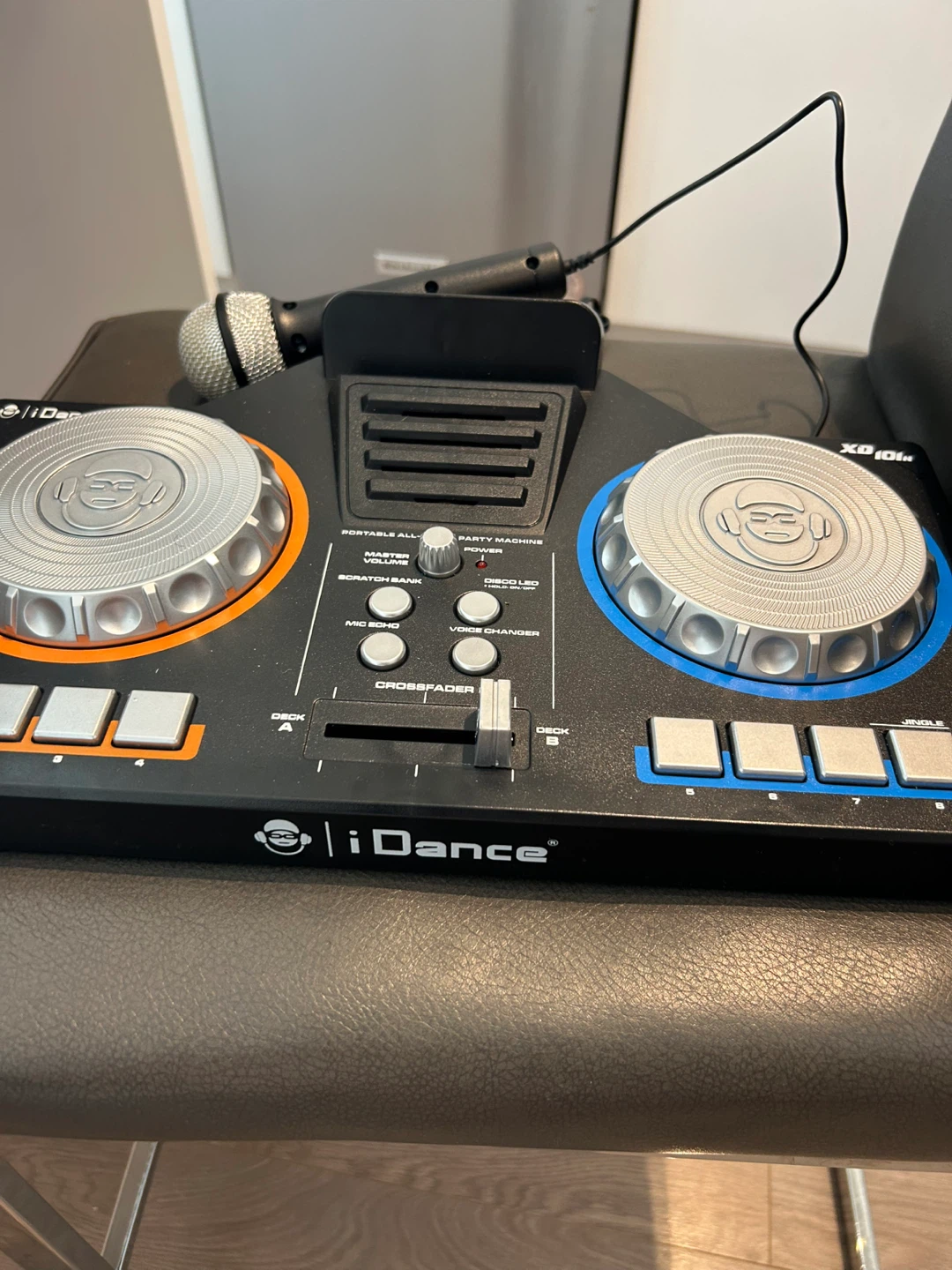 iDance Portable All-in-One  DJ Controller with Microphone - photo 3